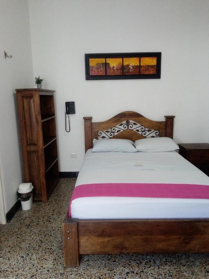 Hotel Maceo Melgar Extérieur photo