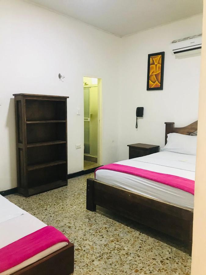 Hotel Maceo Melgar Extérieur photo