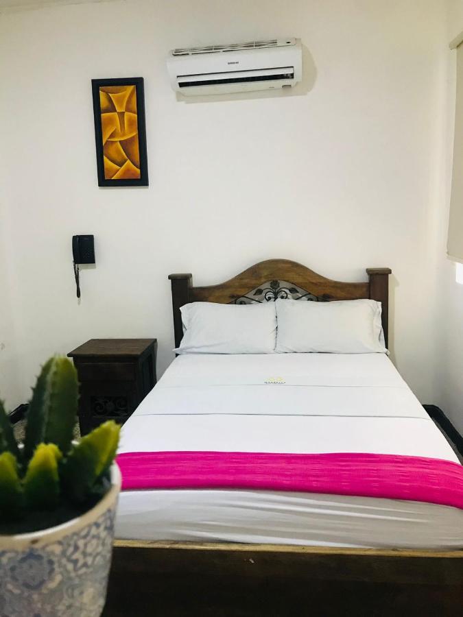 Hotel Maceo Melgar Extérieur photo