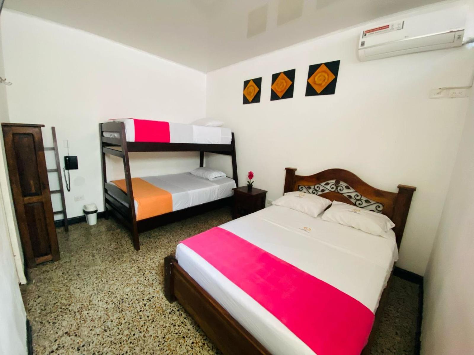 Hotel Maceo Melgar Extérieur photo